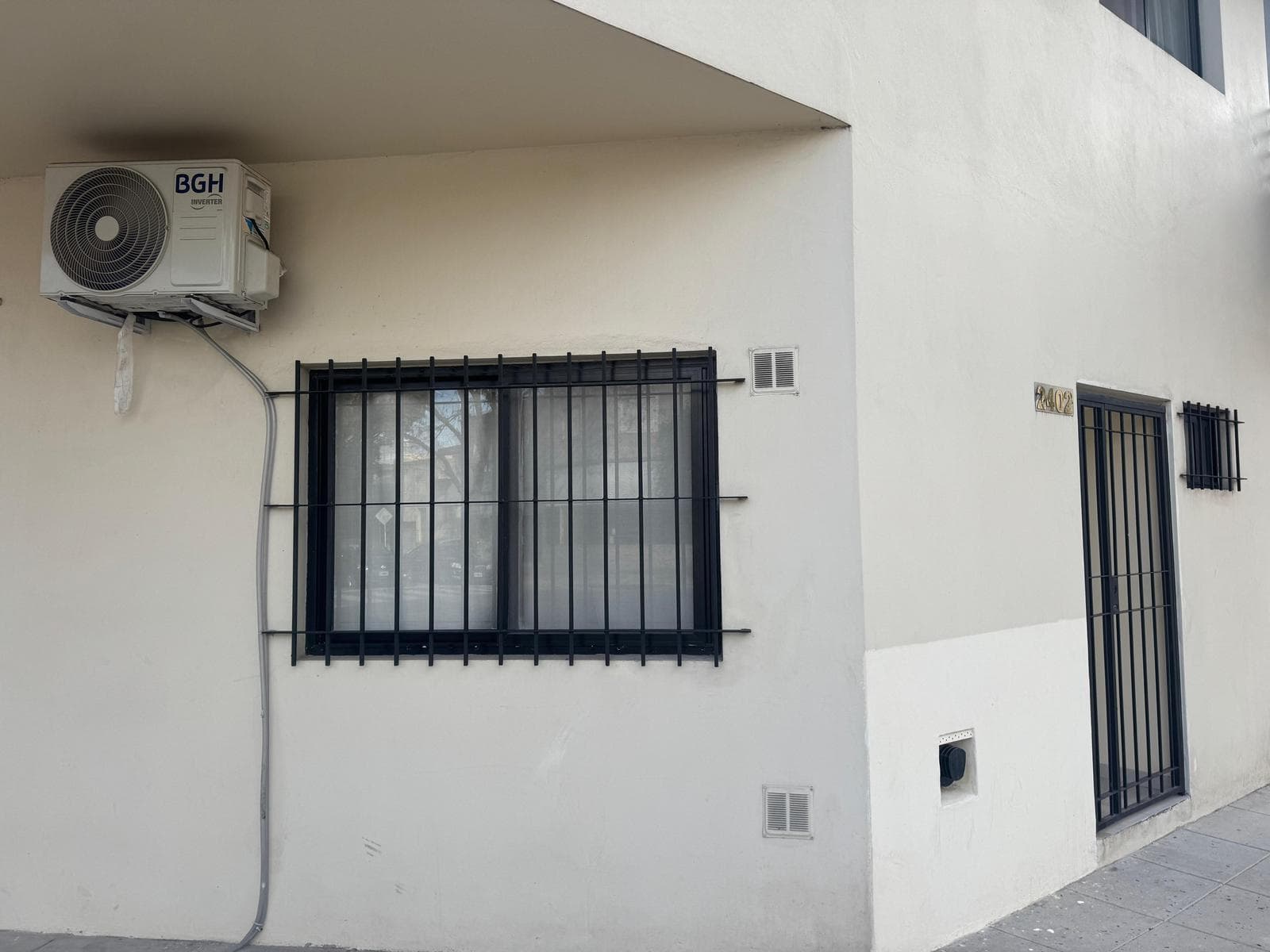 GROUND FLOOR APARTMENT PROFESSIONAL OFFICE / CLINIC, SEPARATE ENTRANCE, VILLA DEL PARQUE