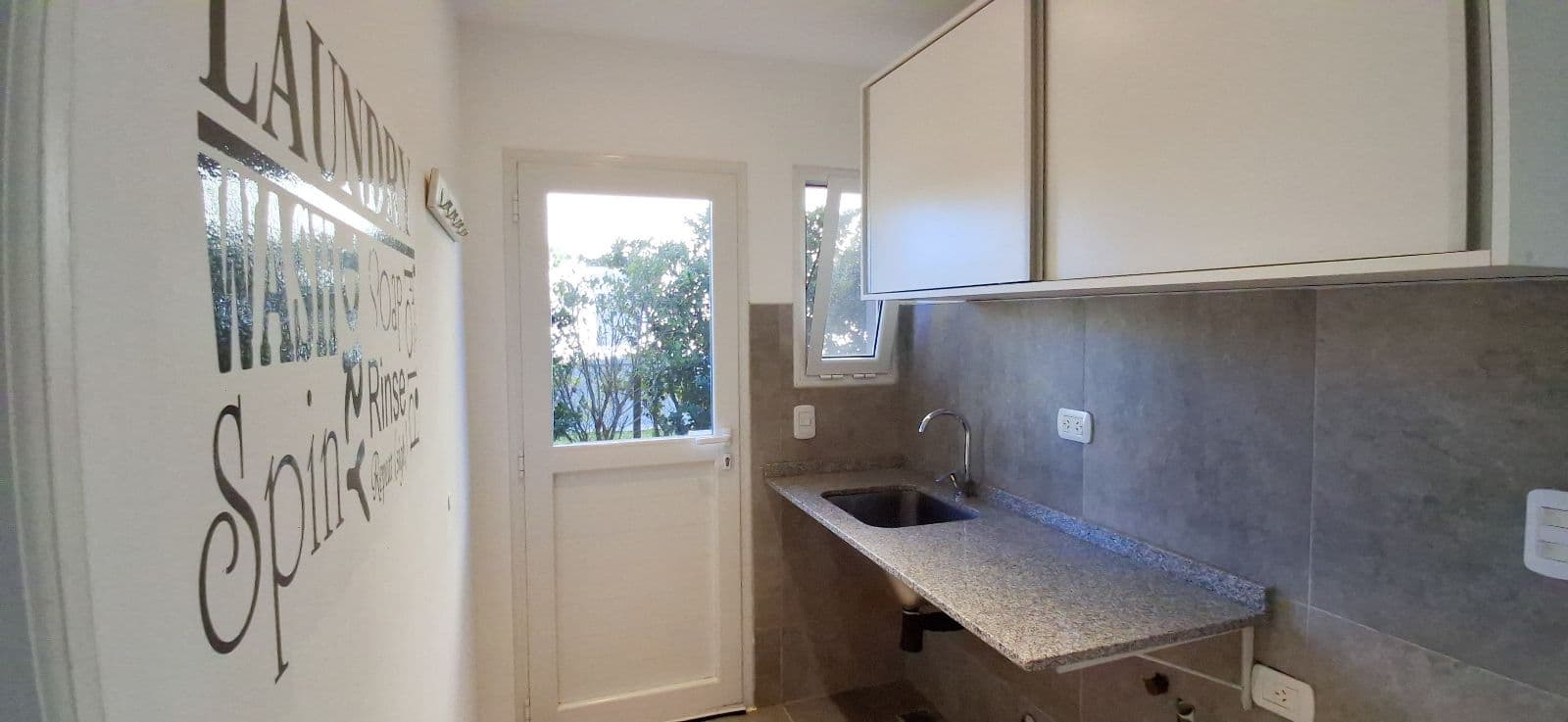 House for Sale in the Vistas Neighborhood, Puertos del Lago Escobar. 3 Bedrooms, Office, Pool. Northern Greater Buenos Aires