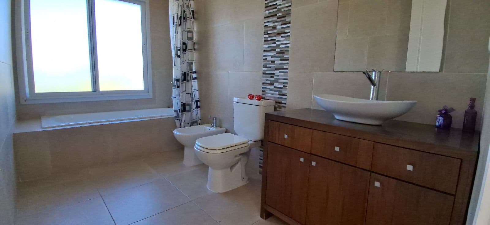 House for Sale in the Vistas Neighborhood, Puertos del Lago Escobar. 3 Bedrooms, Office, Pool. Northern Greater Buenos Aires
