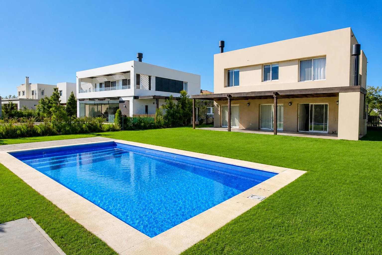 House for Sale in the Vistas Neighborhood, Puertos del Lago Escobar. 3 Bedrooms, Office, Pool. Northern Greater Buenos Aires
