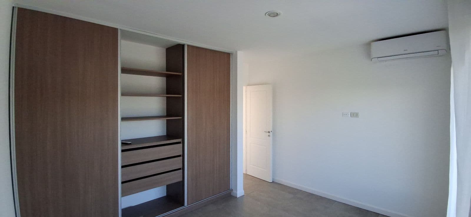 House for Sale in the Vistas Neighborhood, Puertos del Lago Escobar. 3 Bedrooms, Office, Pool. Northern Greater Buenos Aires