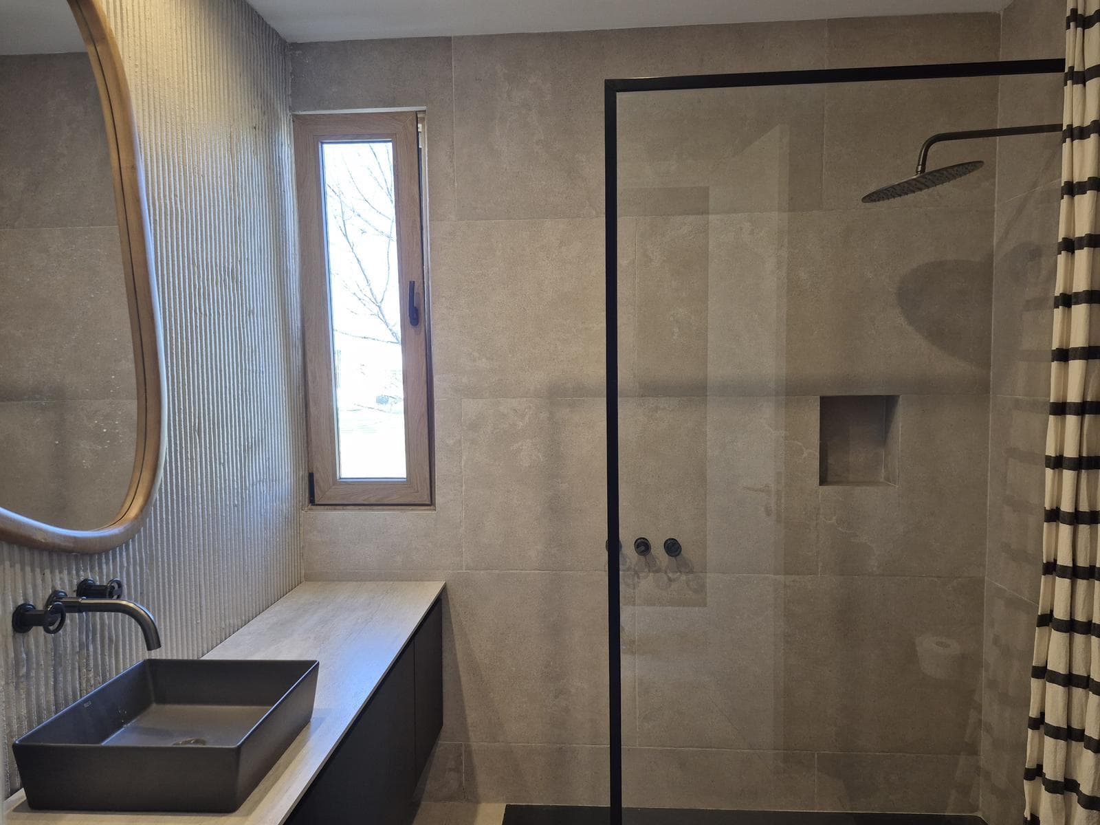 House by the Lagoon for Rent