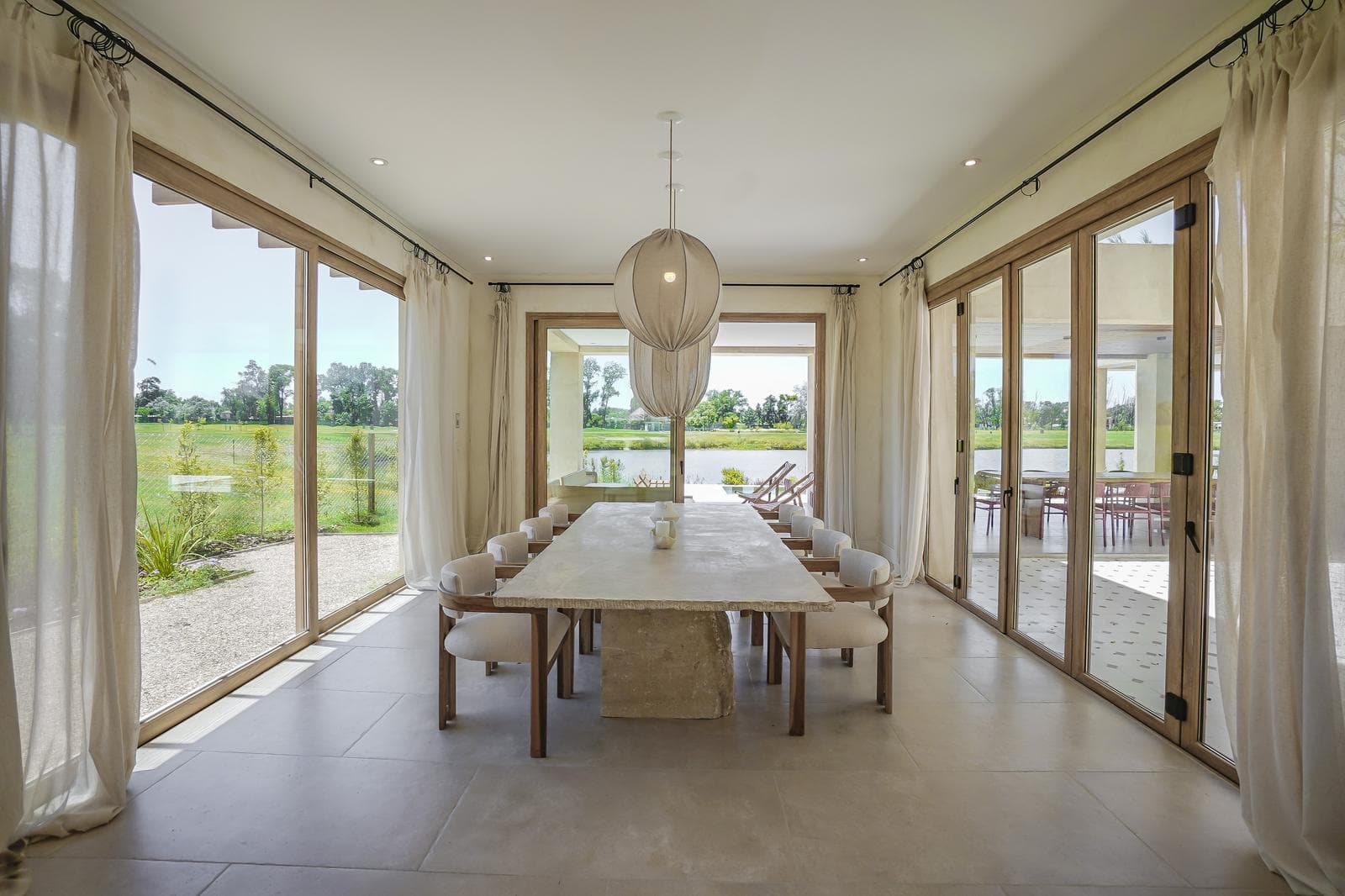 House by the Lagoon for Rent