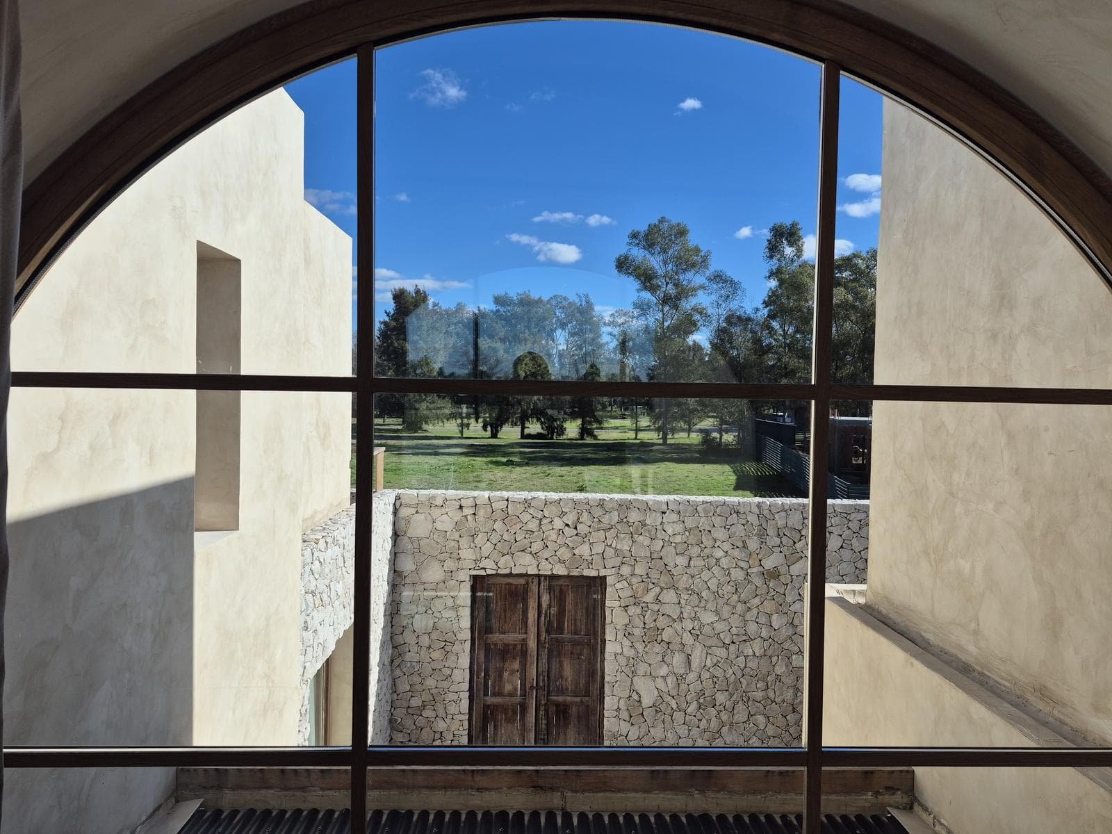 House by the Lagoon for Rent