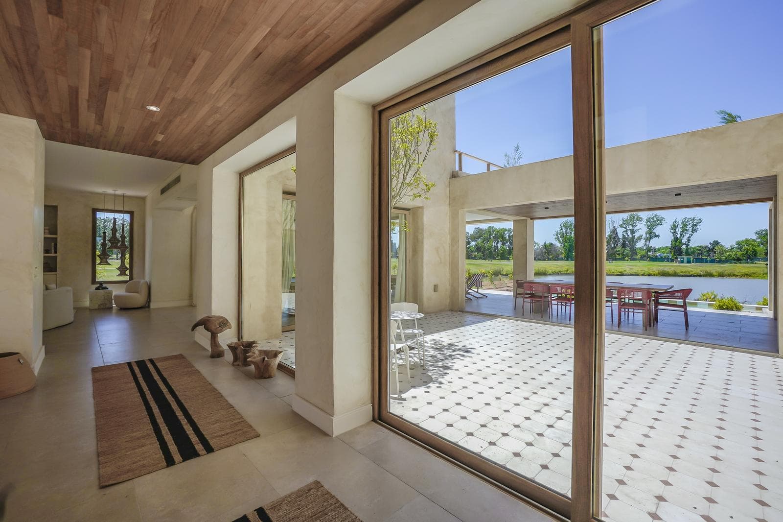 House by the Lagoon for Rent