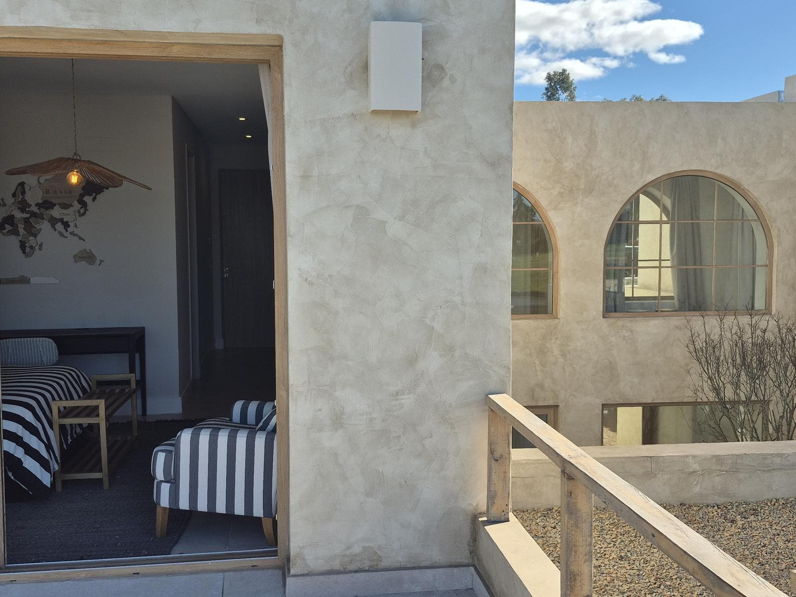 House by the Lagoon for Rent