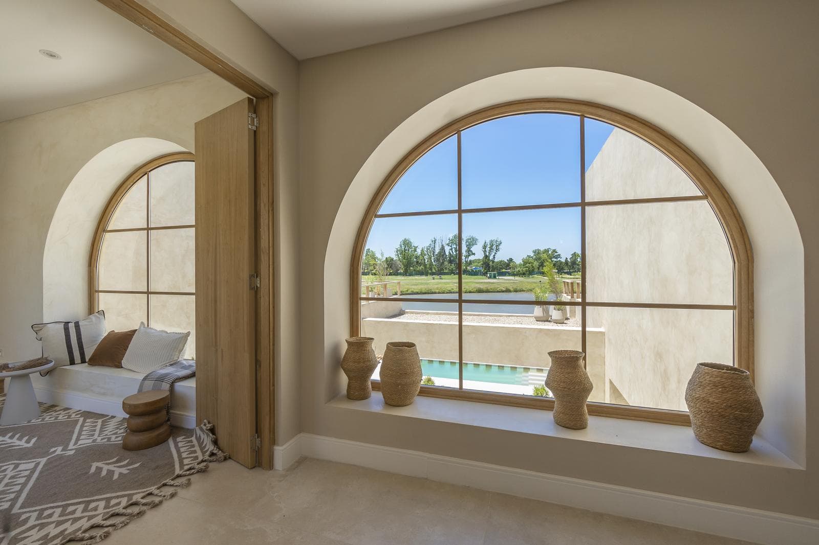 House by the Lagoon for Rent