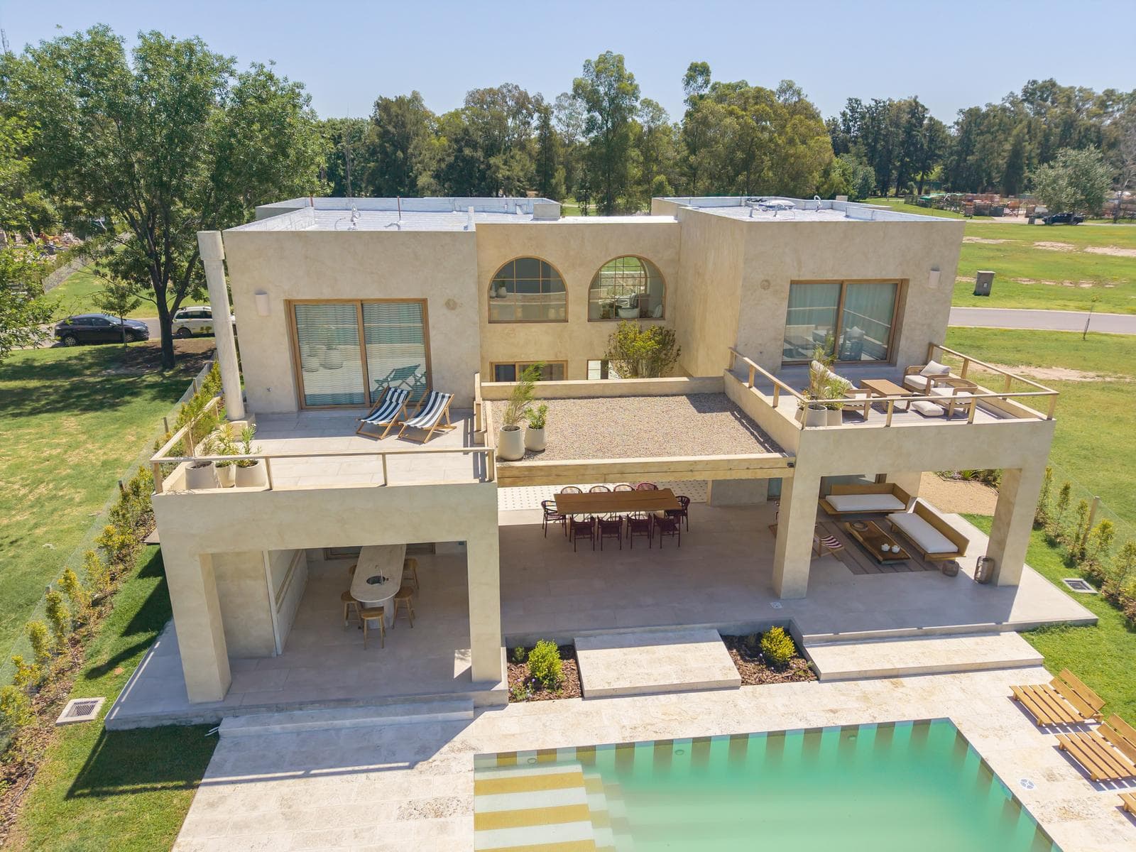 House by the Lagoon for Rent