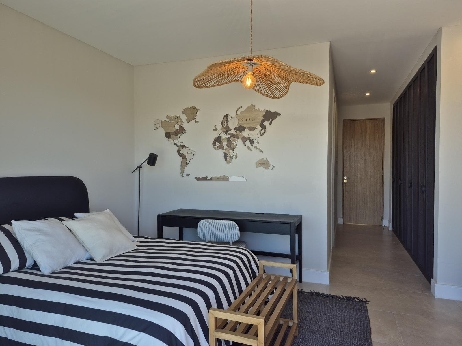 House by the Lagoon for Rent