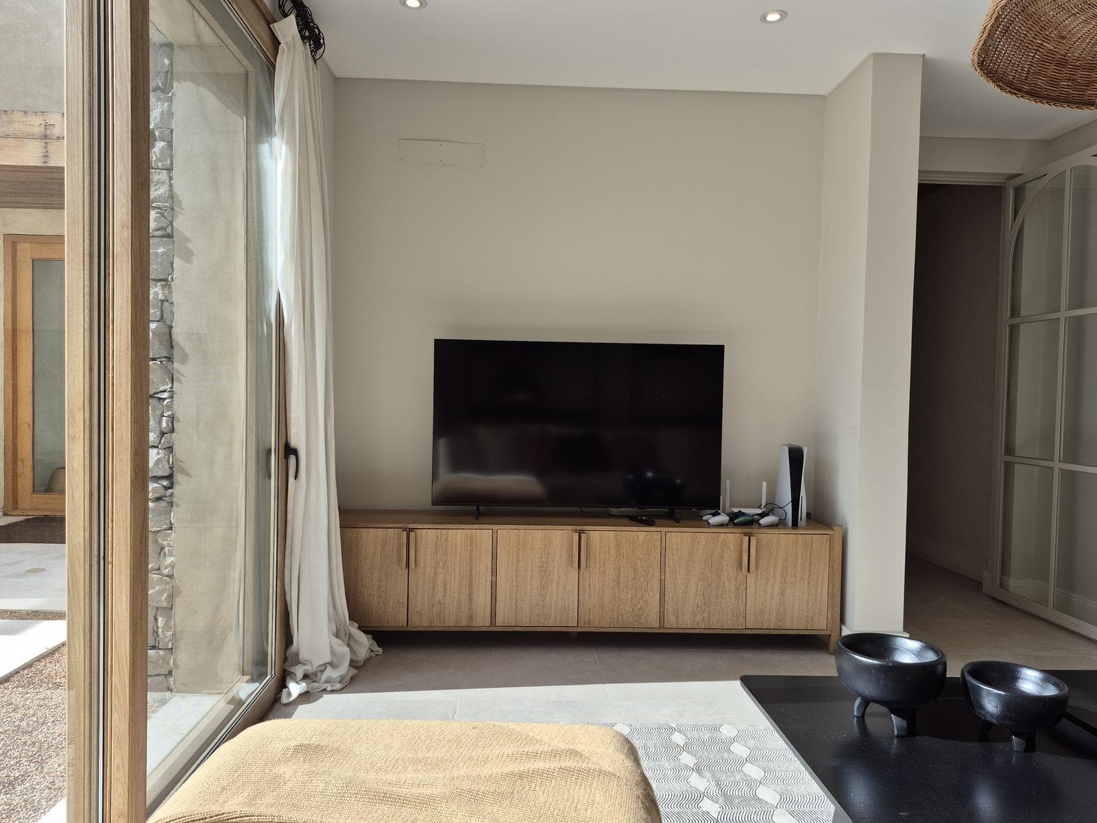 House by the Lagoon for Rent