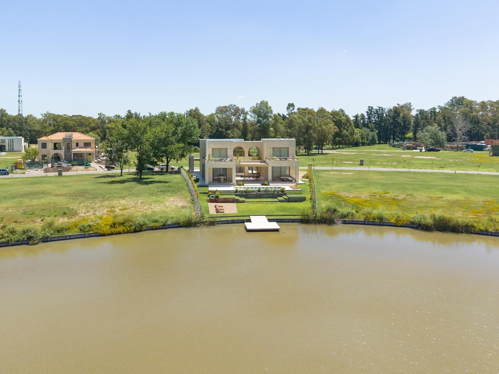 House by the Lagoon for Rent