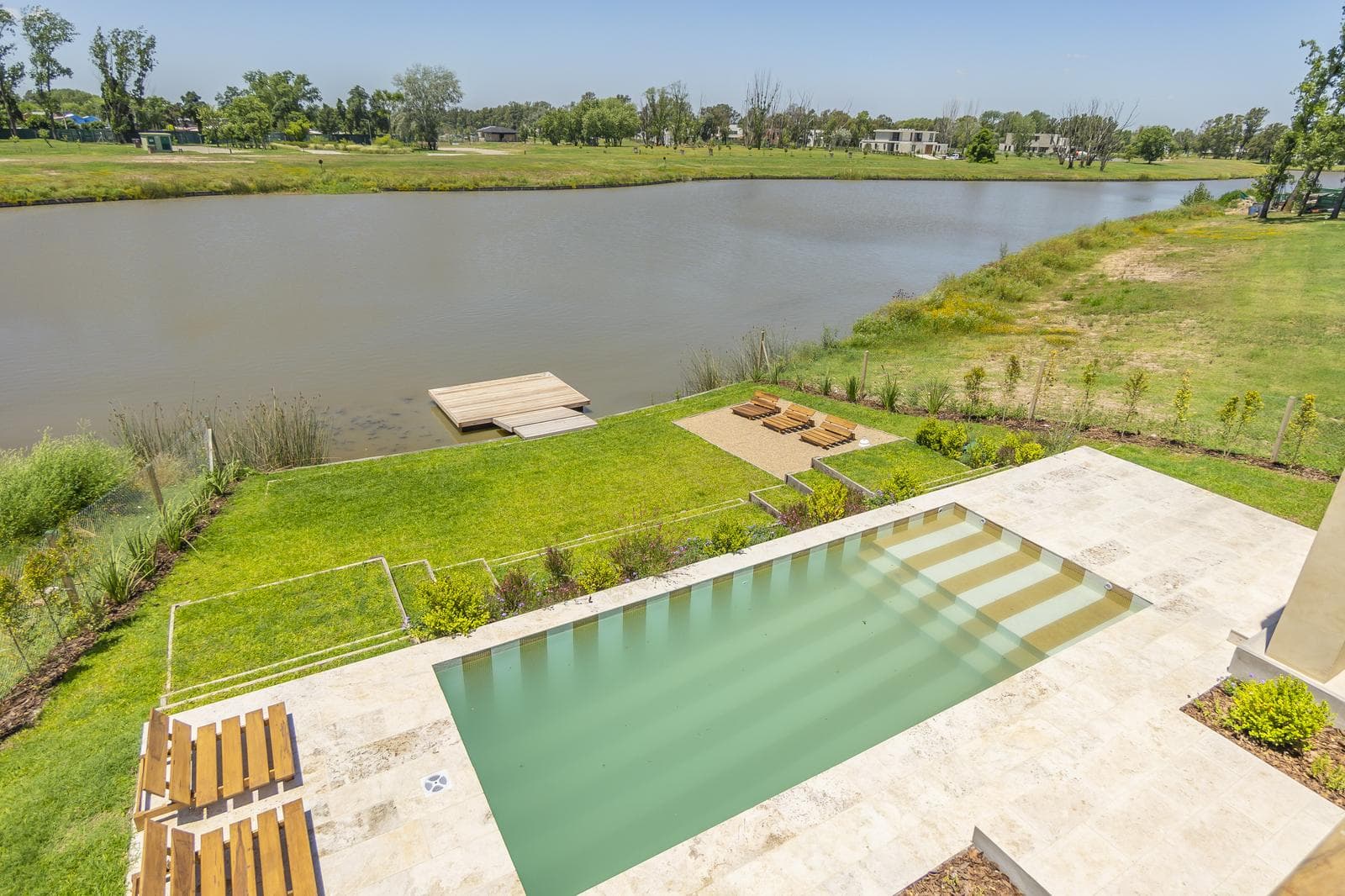 House by the Lagoon for Rent