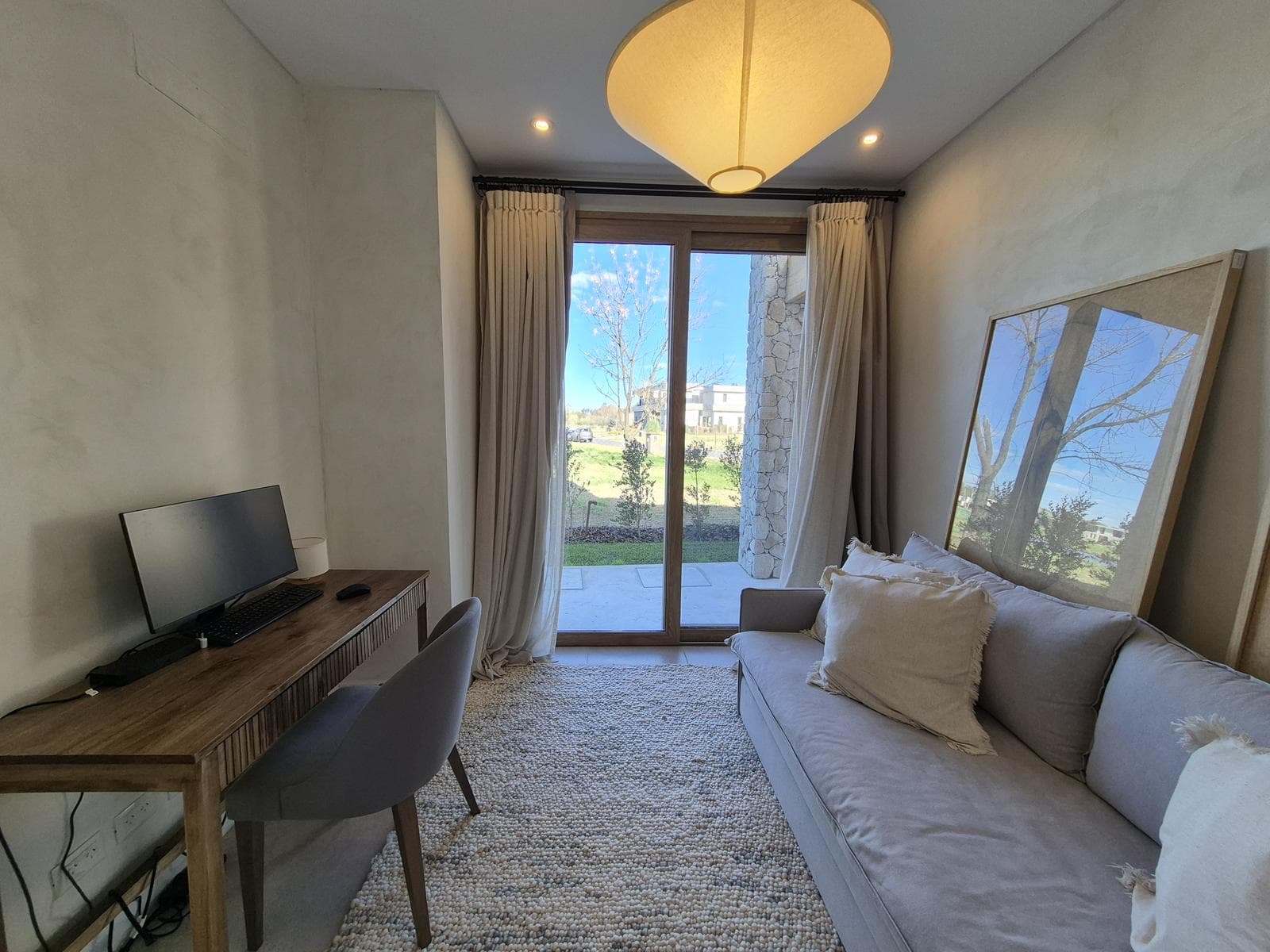 House by the Lagoon for Rent