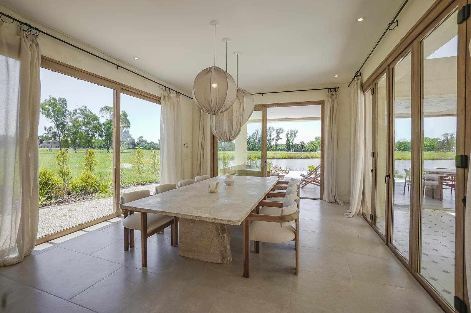 House by the Lagoon for Rent