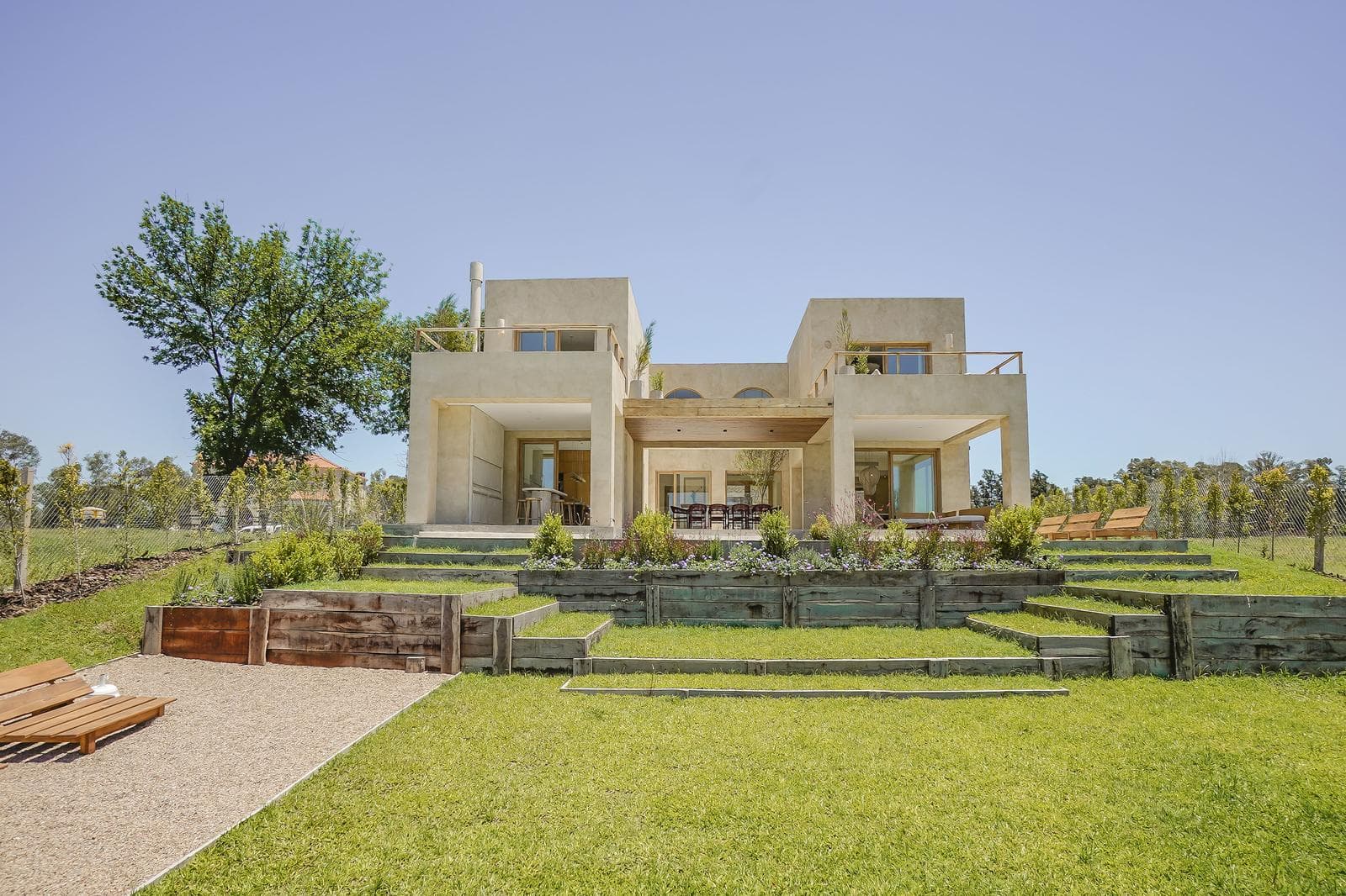 House by the Lagoon for Rent