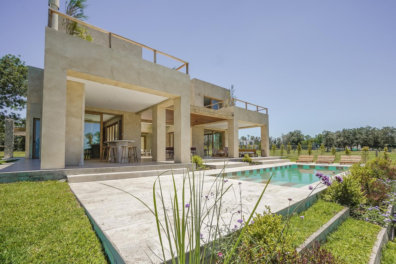 House by the Lagoon for Rent