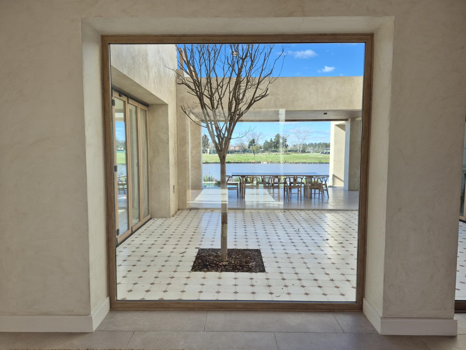 House by the Lagoon for Rent
