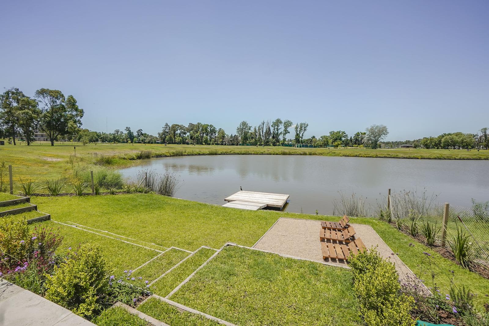 House by the Lagoon for Rent