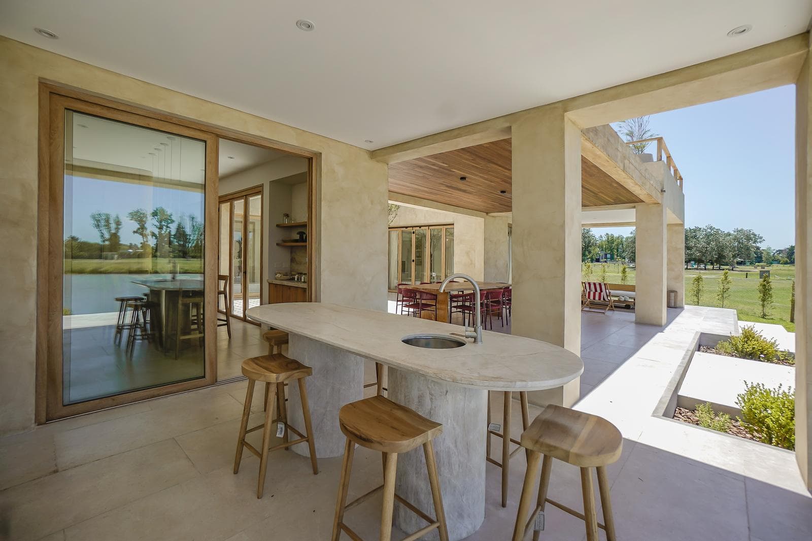 House by the Lagoon for Rent