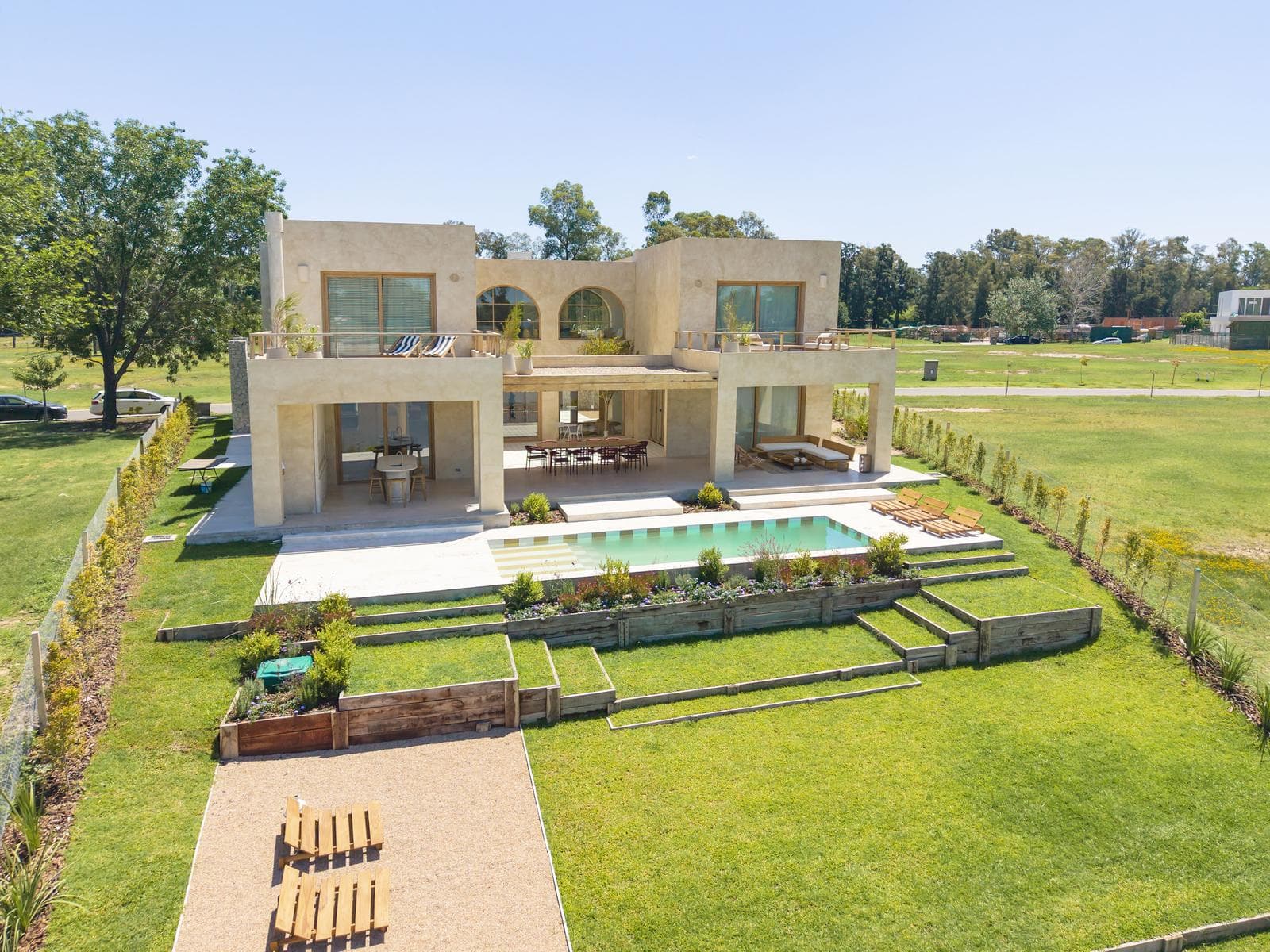 House by the Lagoon for Rent