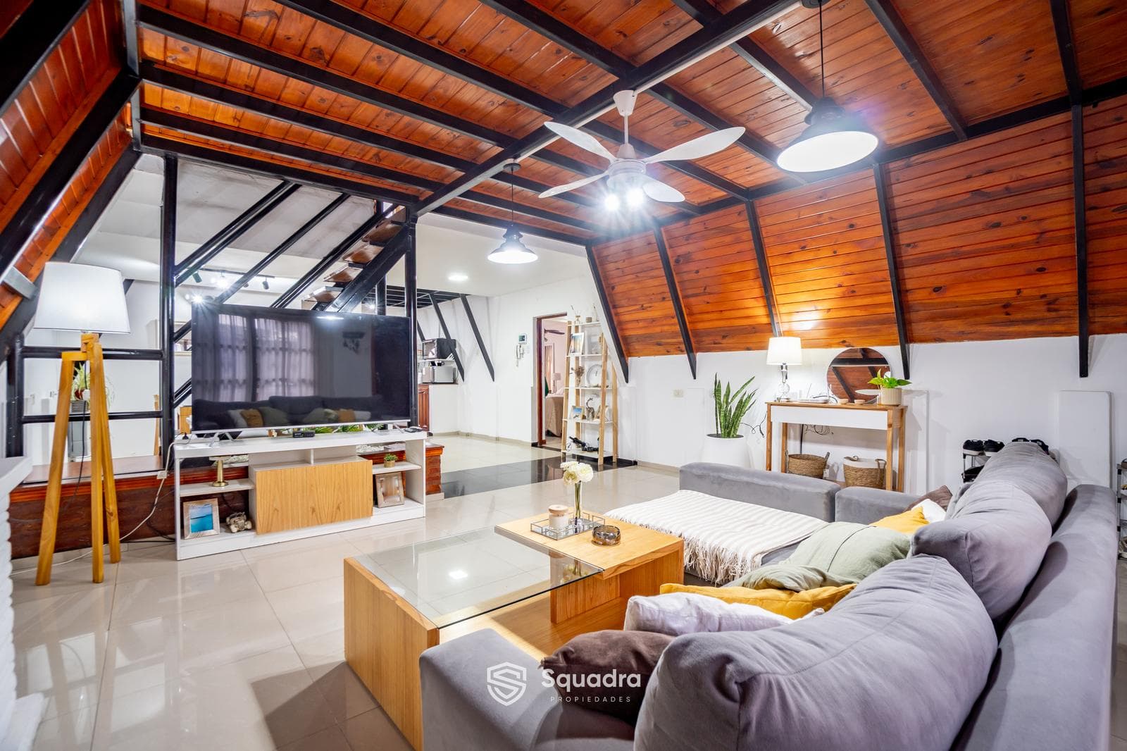 FOR SALE | TRADE - 4-bedroom house with pool, sun deck, and barbecue area - Altos de Mendoza, Fisherton.