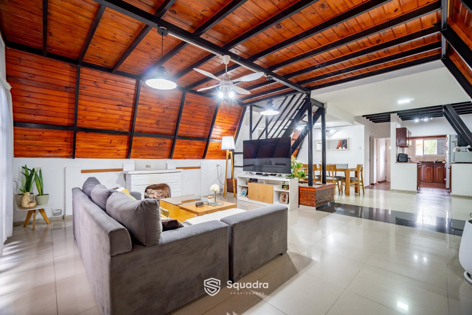 FOR SALE | TRADE - 4-bedroom house with pool, sun deck, and barbecue area - Altos de Mendoza, Fisherton.