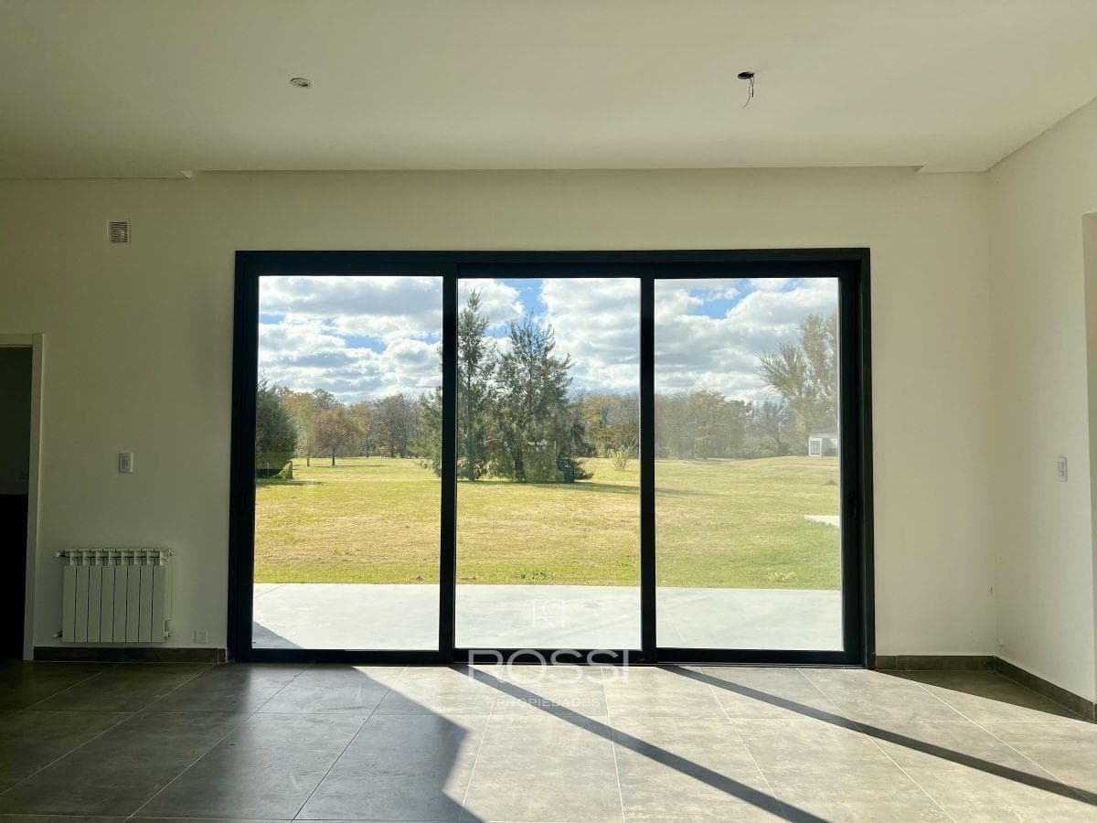 Brand-new house for sale in a gated community | Club de Campo La Elina, Luján | 4 bedrooms | 153 m² of living space