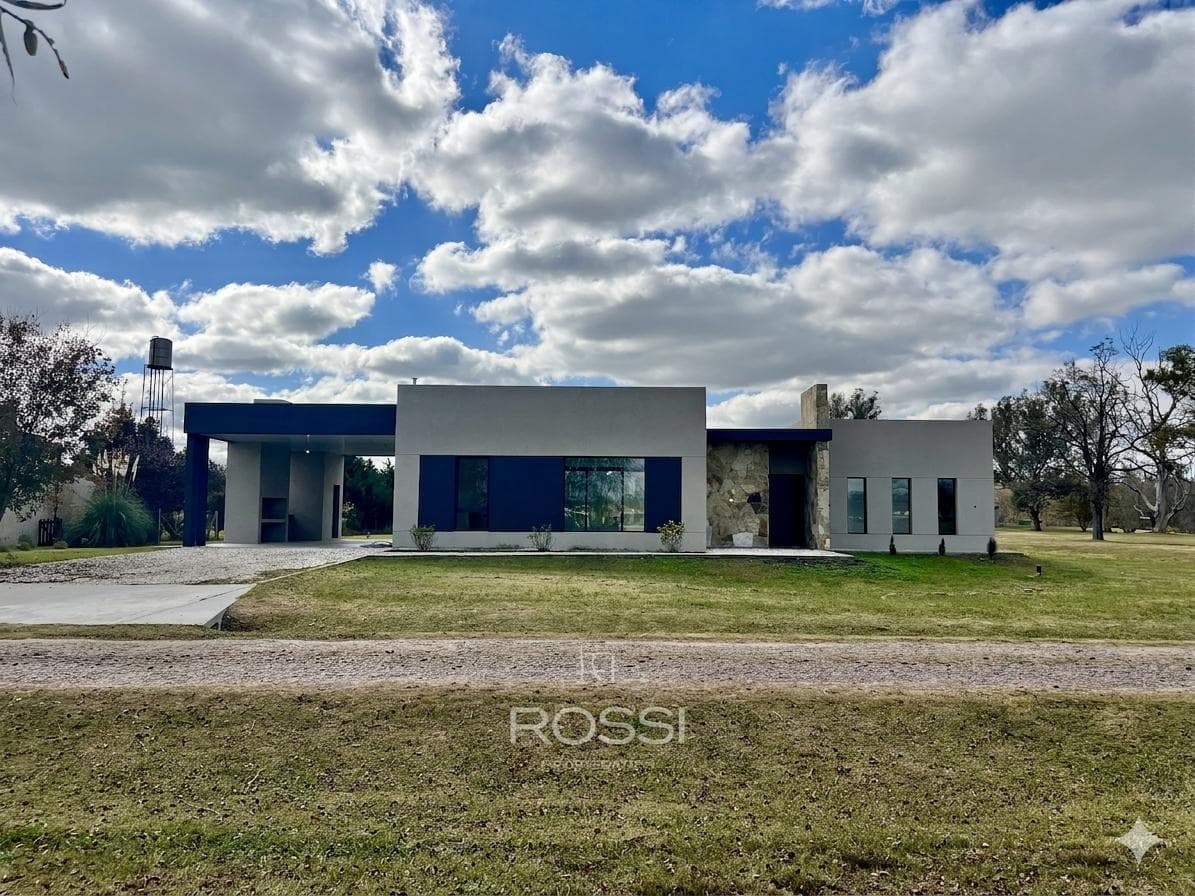 Brand-new house for sale in a gated community | Club de Campo La Elina, Luján | 4 bedrooms | 153 m² of living space