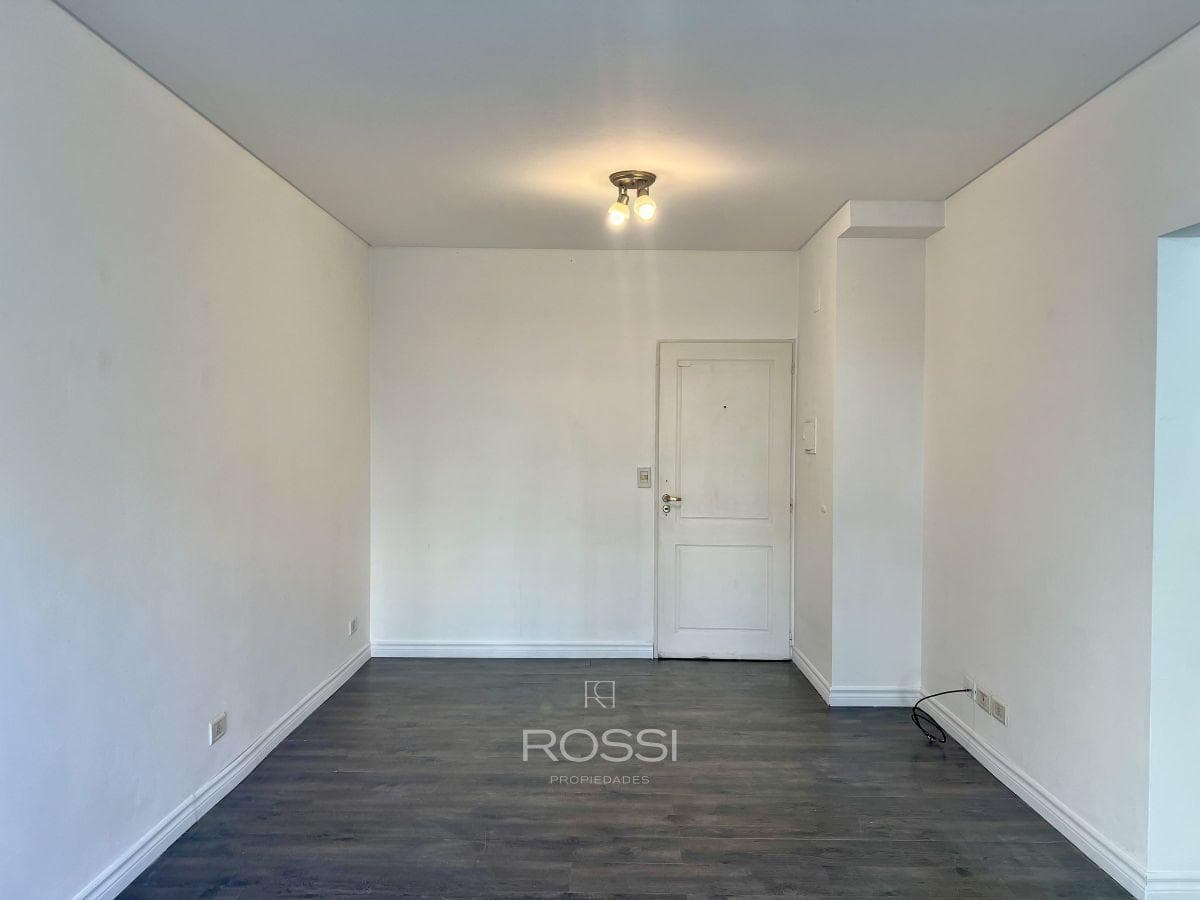 2-Room Apartment for Rent | Castelar Norte Downtown | Parking Space | Air Conditioning