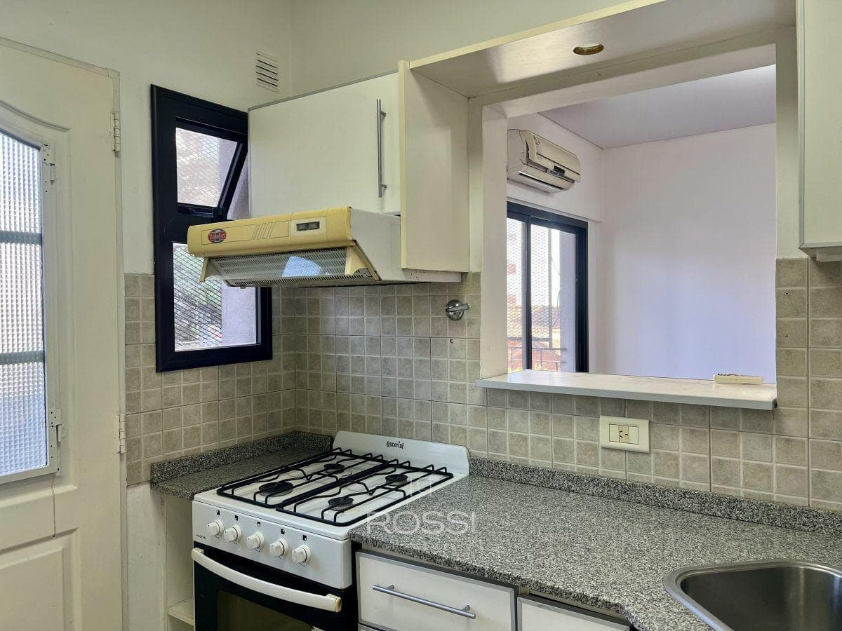 2-Room Apartment for Rent | Castelar Norte Downtown | Parking Space | Air Conditioning