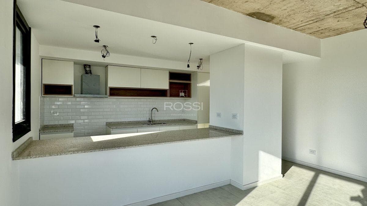 Brand-New 2-Room Rental, 84 m² | Master Suite | Guest Bathroom | Family Room | Balcony | Elevator | Merlo