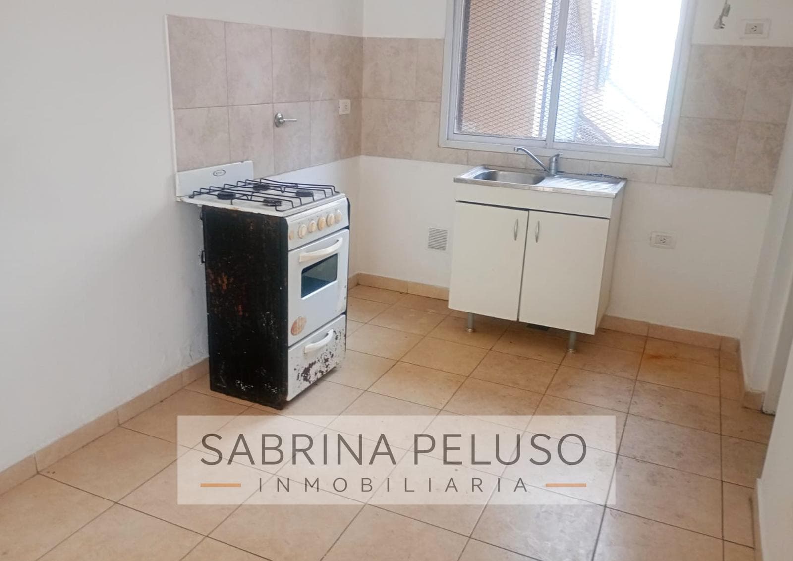 Ground-Floor Studio Apartment for Rent—Moreno Norte
