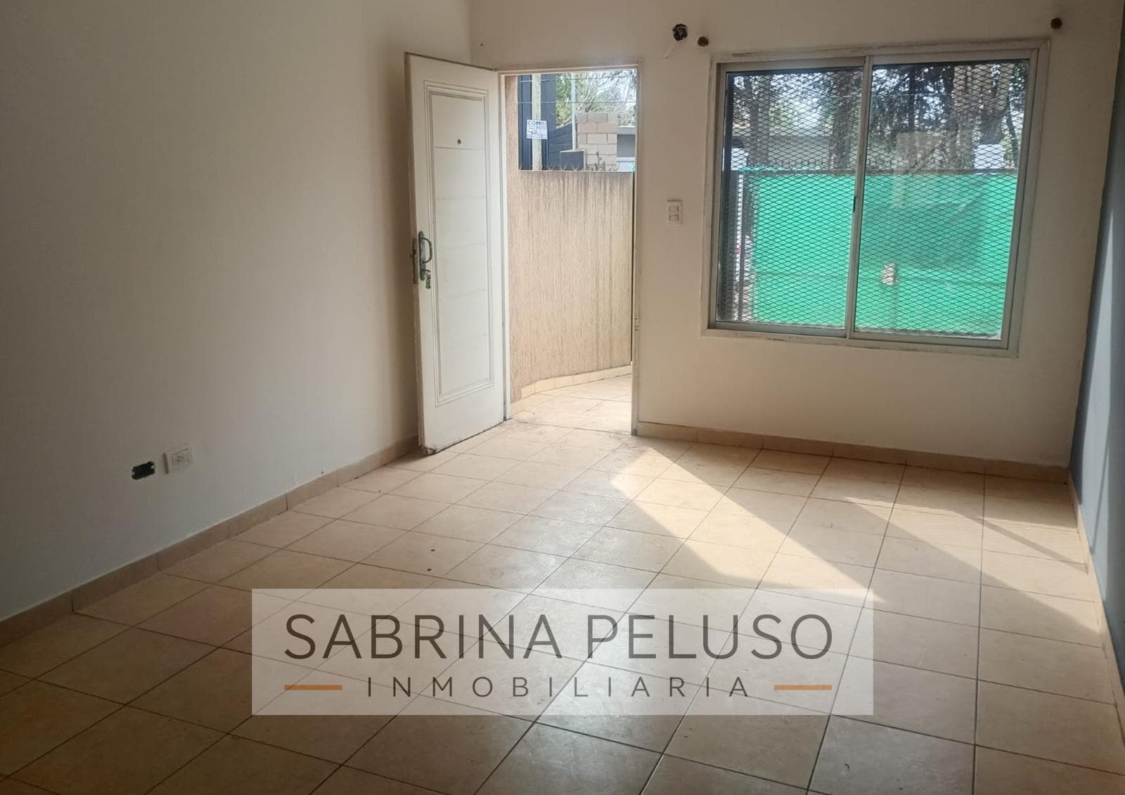 Ground-Floor Studio Apartment for Rent—Moreno Norte