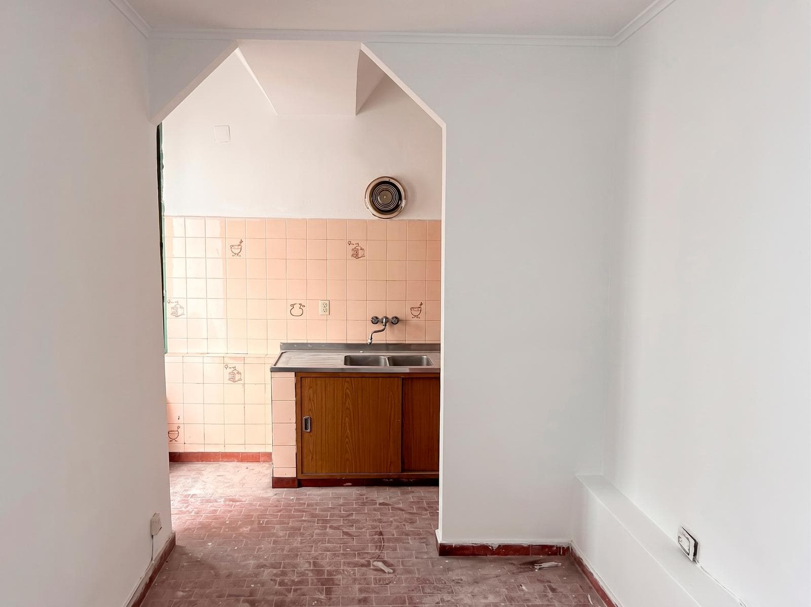 A house to renovate in the Abasto neighborhood or a lot suitable for development