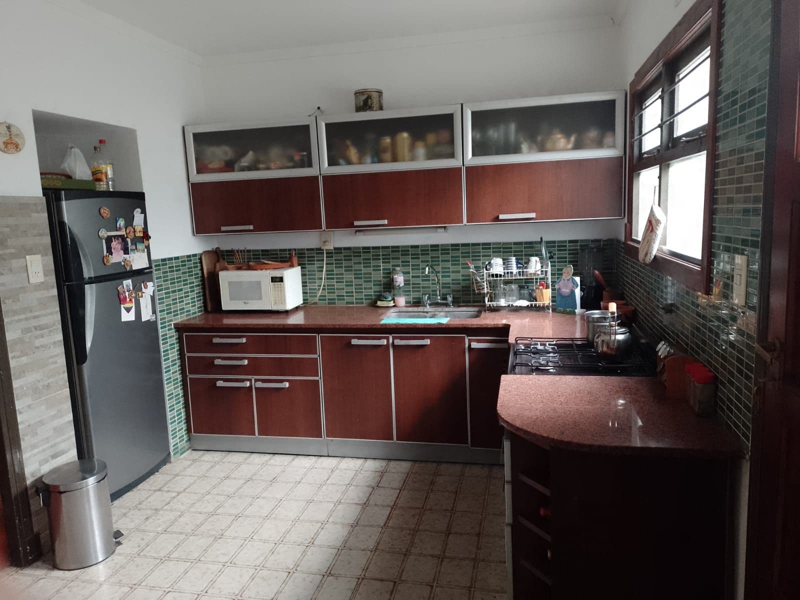 4-Room House with Garage, Garden, and Radiator Heating