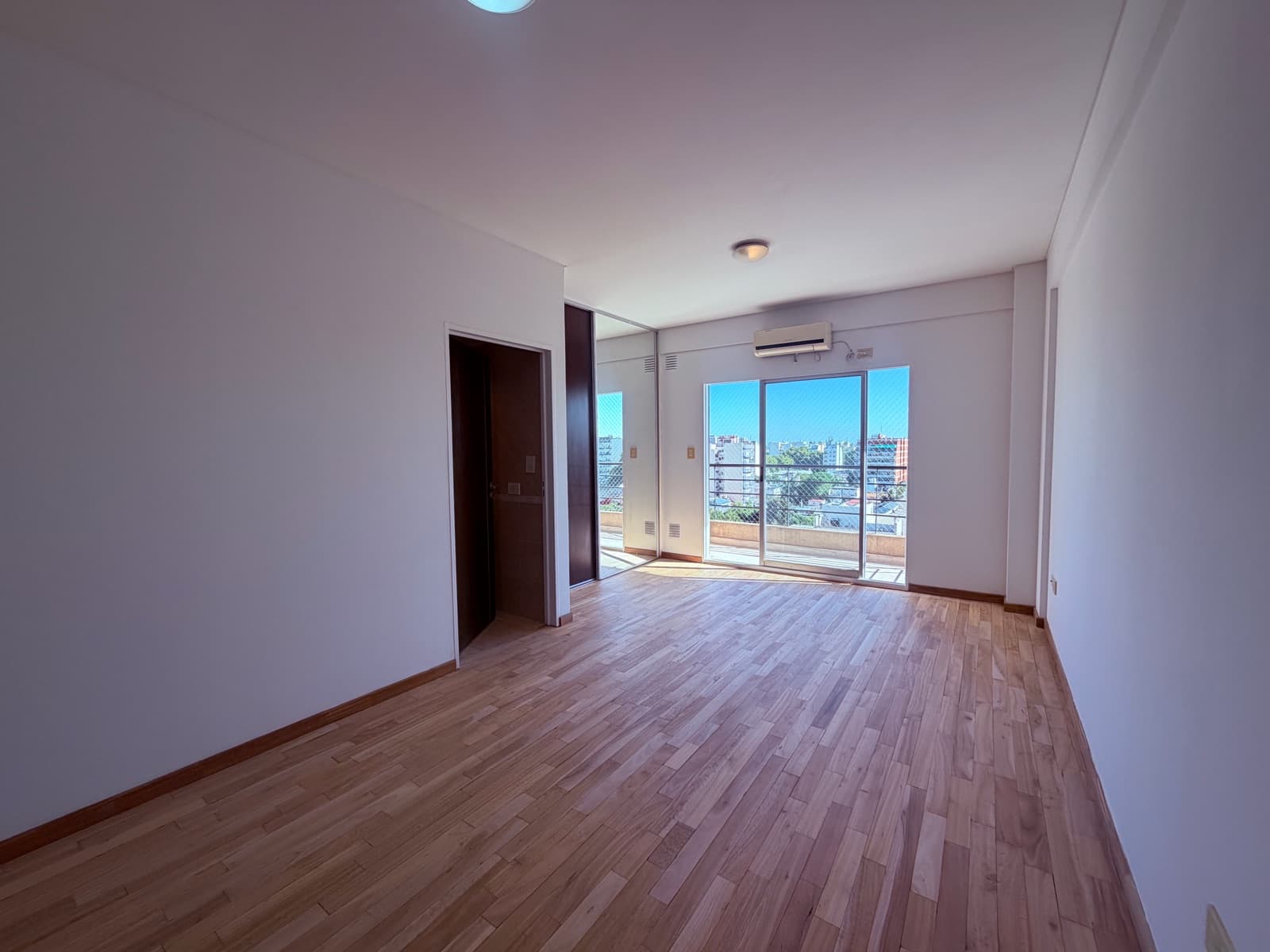 STUDIO APARTMENT FOR SALE WITH GARAGE IN VILLA DEL PARQUE—QUALIFIES FOR A LOAN