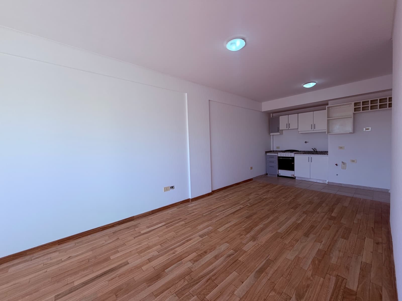 STUDIO APARTMENT FOR SALE WITH GARAGE IN VILLA DEL PARQUE—QUALIFIES FOR A LOAN