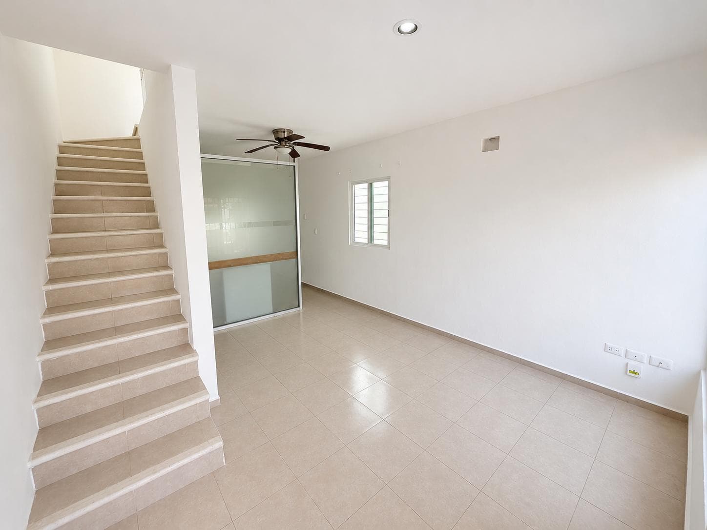 Two-bedroom house for sale with a private patio in Playa del Carmen