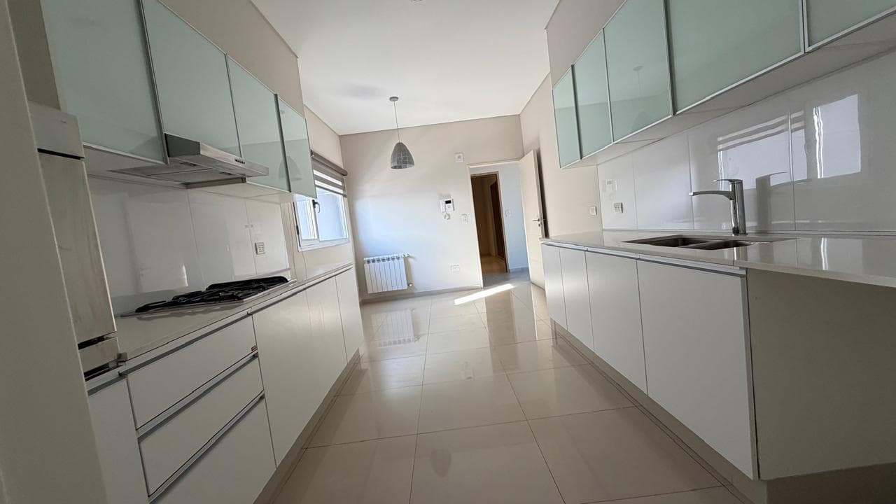 APARTMENT ON SAN JUAN BOULEVARD