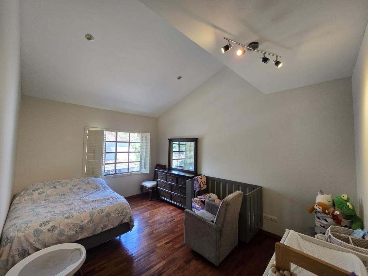 HOUSE FOR RENT IN PALO BLANCO