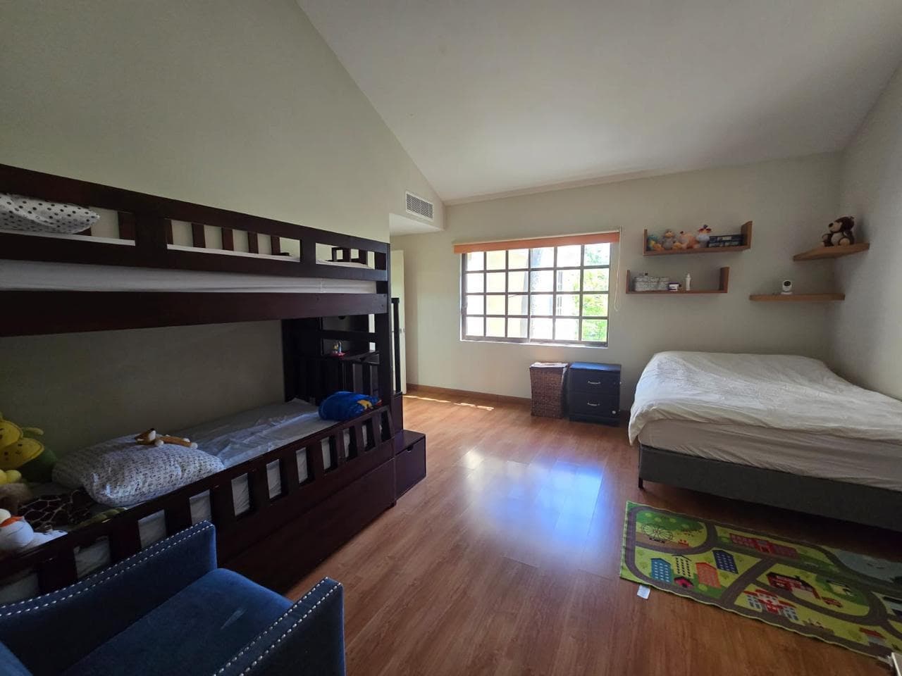 HOUSE FOR RENT IN PALO BLANCO