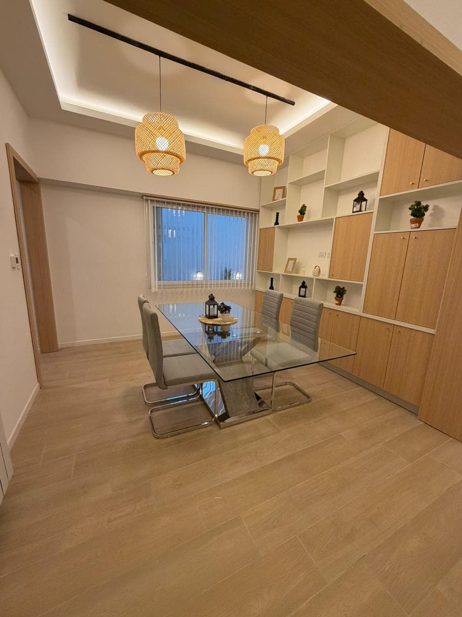 3-Bedroom Apartment for Sale in Mar del Plata, Facing the Street, Renovated to Look Like New