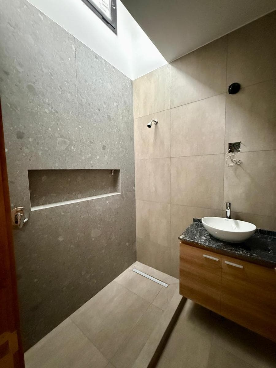 DOCTA BOULEVARD SINGLE-STORY DUPLEX 2 BEDROOMS