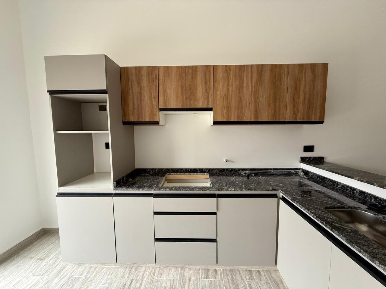 DOCTA BOULEVARD SINGLE-STORY DUPLEX 2 BEDROOMS
