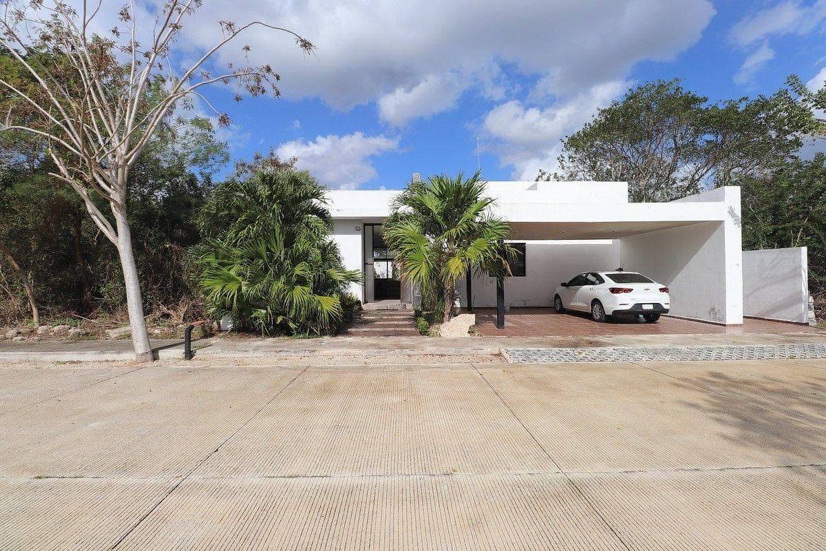 House on a Private Street in Conkal, Yucatán