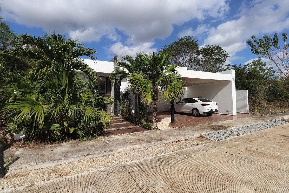 House on a Private Street in Conkal, Yucatán