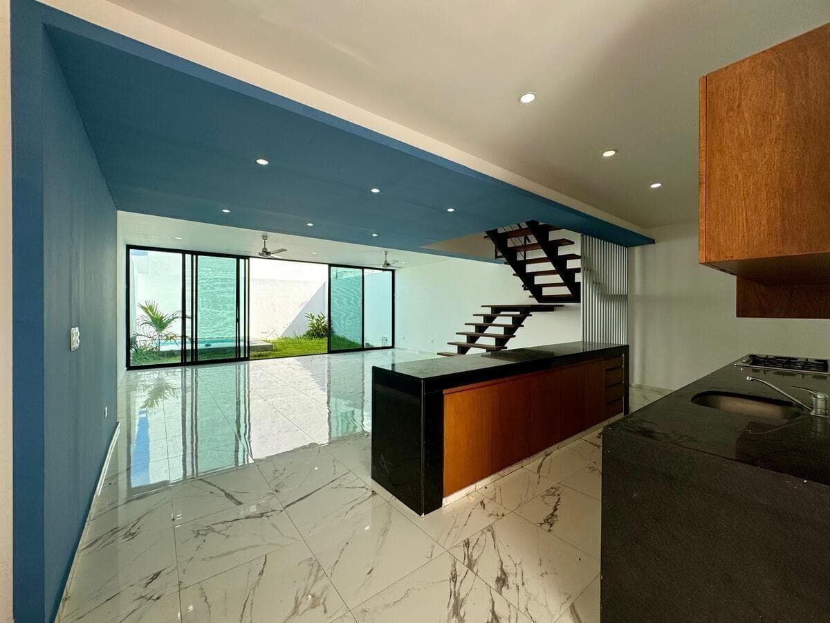 HOUSE FOR SALE IN BELLAVISTA