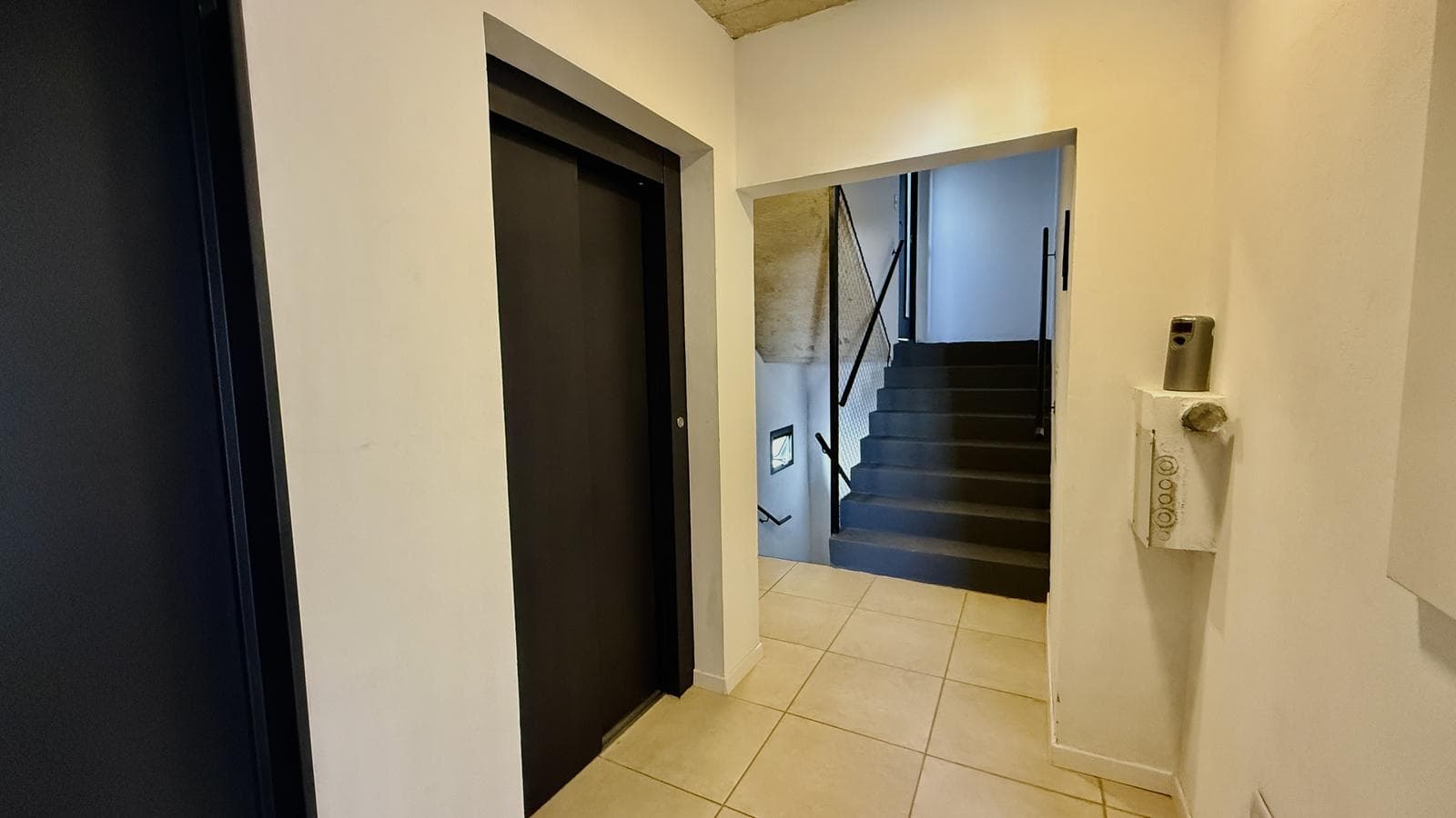 Apartment with a private terrace