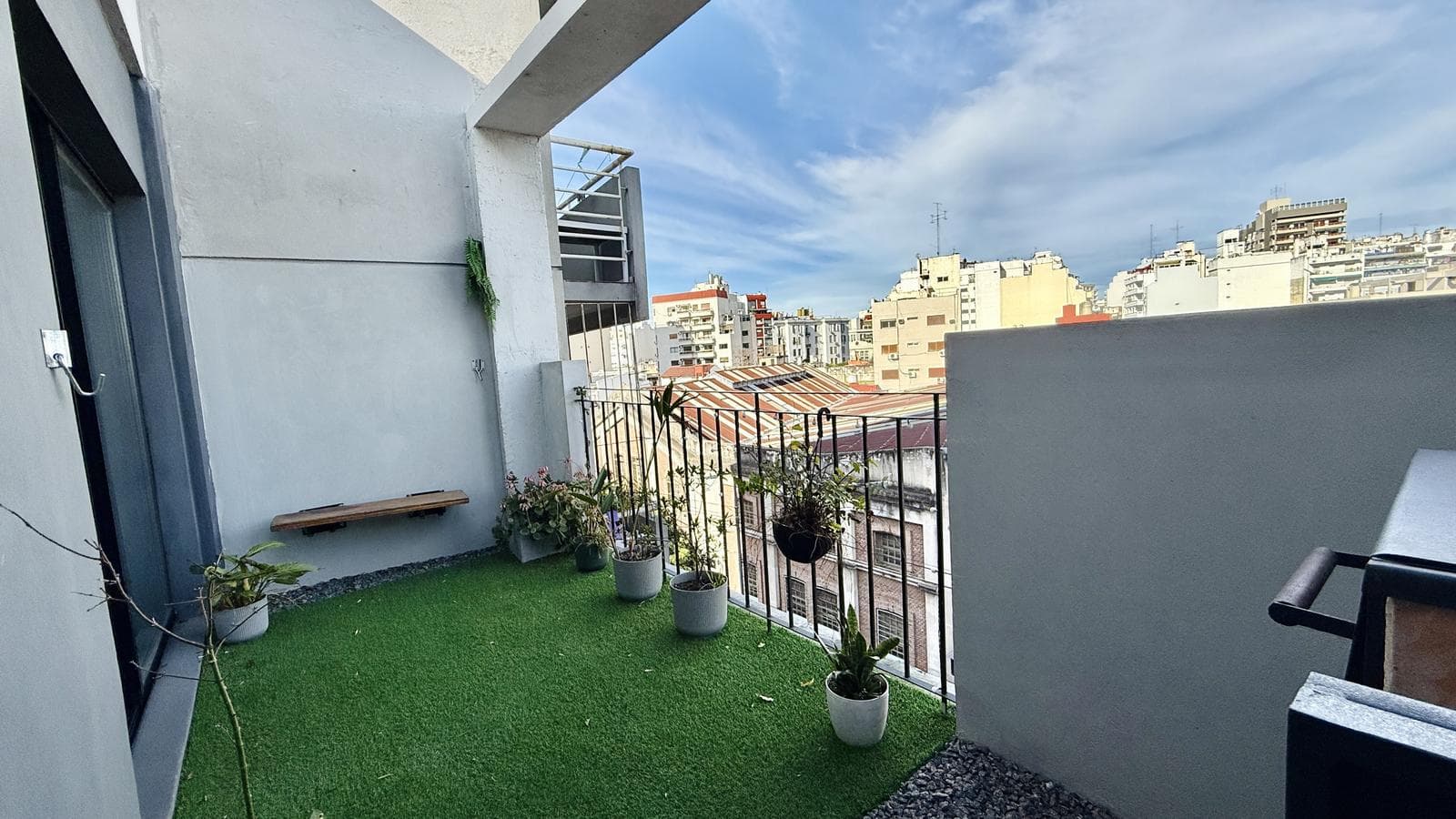 Apartment with a private terrace