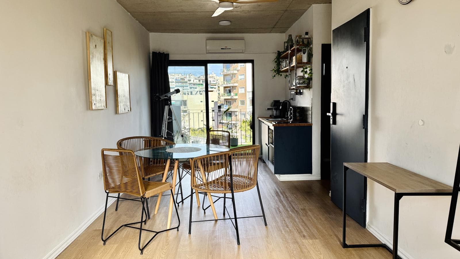 Apartment with a private terrace